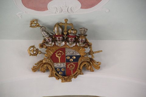 Wappen am Chorbogen der Pfarrkirche von Nassenfels